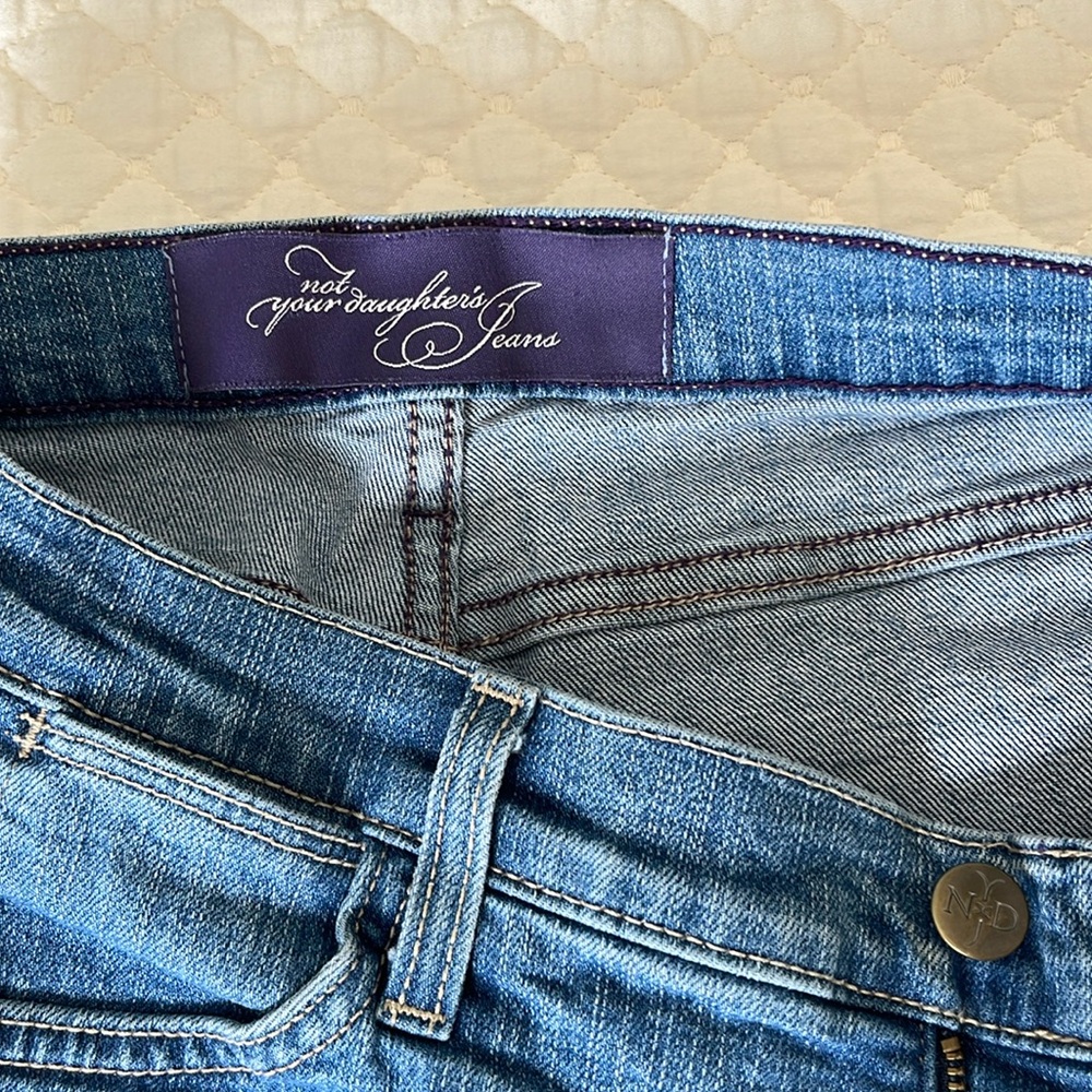 NYDJ size 8 Light Wash straight leg #9